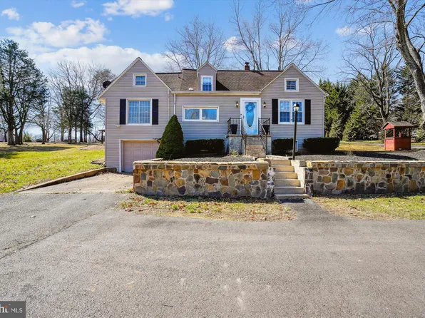 11676 Cemetery Rd, Bealeton, VA 22712