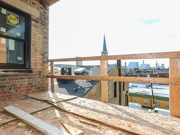 4th image of 1804 Race St #E