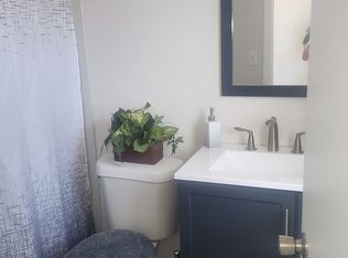 206 Peacock Ln APT E, Bradenton Beach, FL 34217