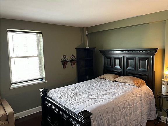 5th image of 1205 Saint Charles Ave APT 1306