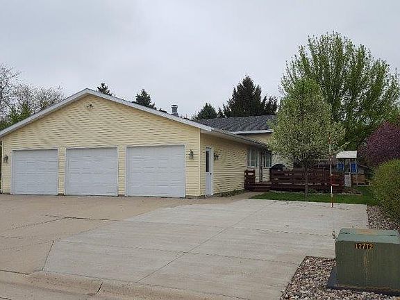 3 stall garage and back deck