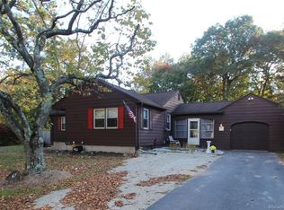 67 Mayflower Rd, Windsor, CT 06095