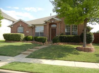 5541 Glenview Ln, The Colony, TX 75056