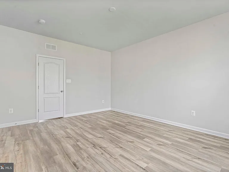 5907 Garden Walk Dr — Photo 20