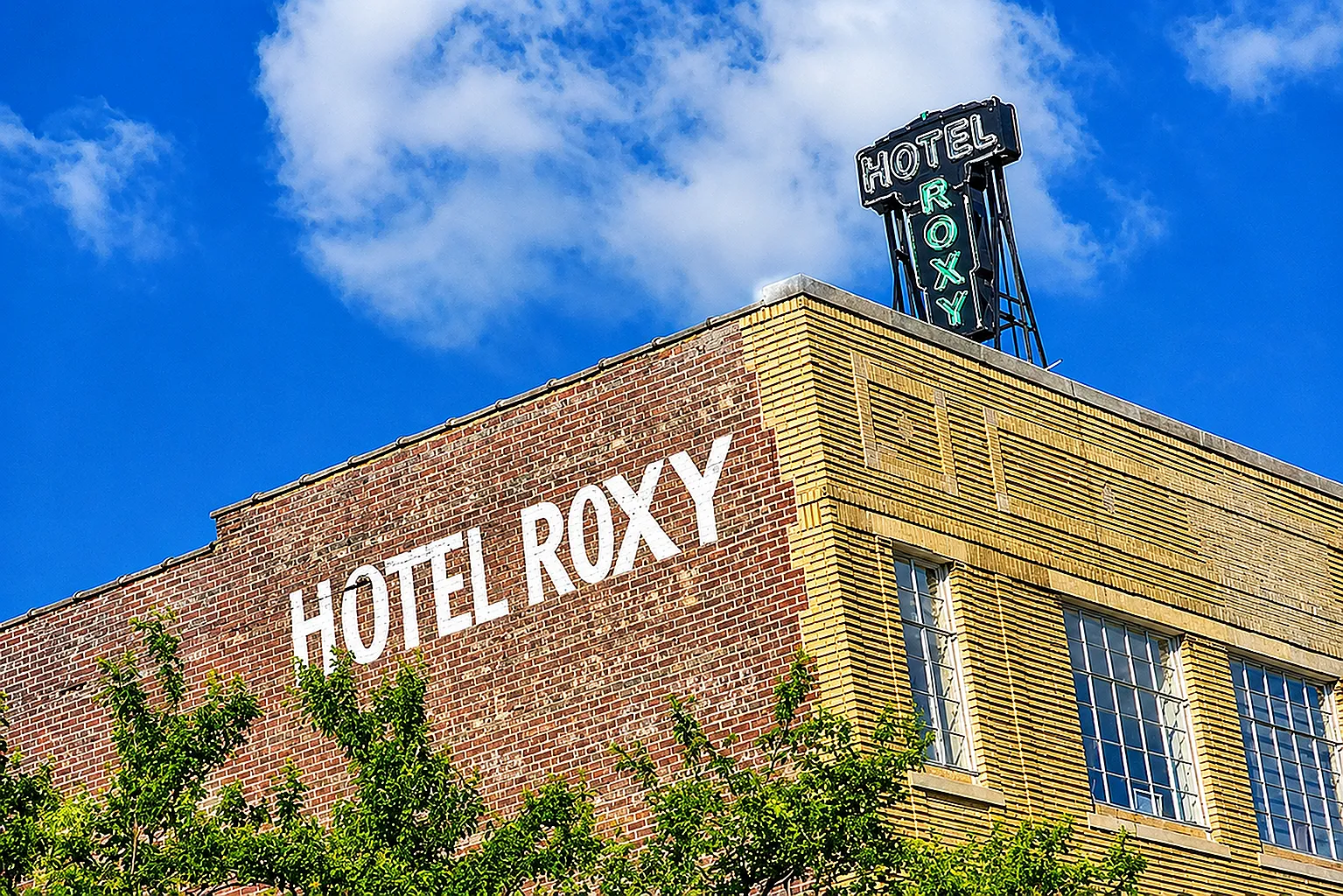 Hotel Roxy Lofts — Photo 2
