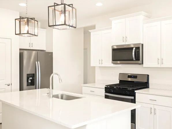 6877 W Sweetshade Ln, Tucson, AZ 85757