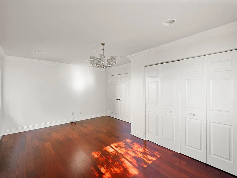 7370 Chantilly Ln — Photo 36