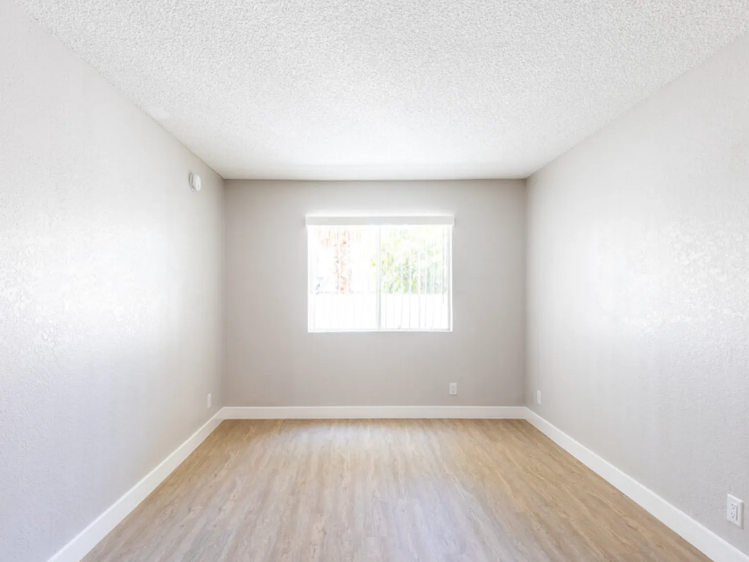 Alexandria II Apartments | Spacious 2-Bedroom Apartments in Koreatown — Photo 3