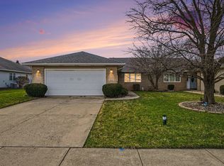 950 Blue Jay Way, Dyer, IN