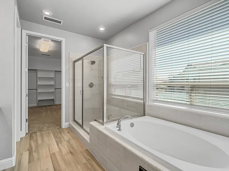1683 N Ryan Ave — Photo 29