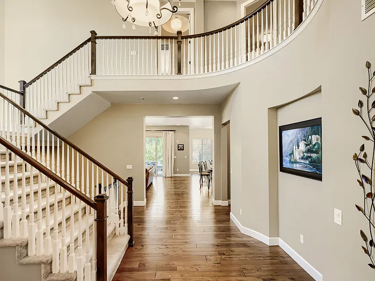 10605 Ladera Dr — Photo 2