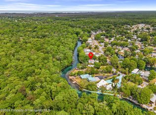 6666 W Richard Dr, Weeki Wachee, FL 34607