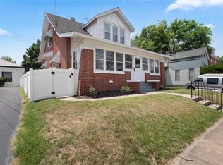 561 Madison St, Saint Charles, MO 63301
