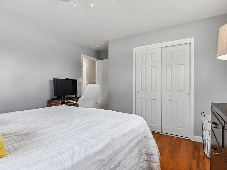 7056 Alan Dr — Photo 10