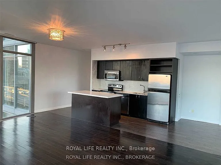 103 The Queensway #1204 — Photo 18