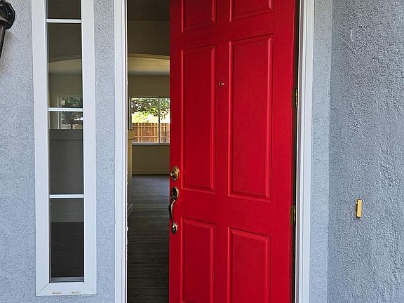 2nd image of 3308 Chandon Dr