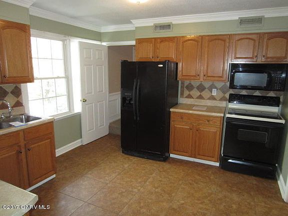 3rd image of 1532 Westwood Dr