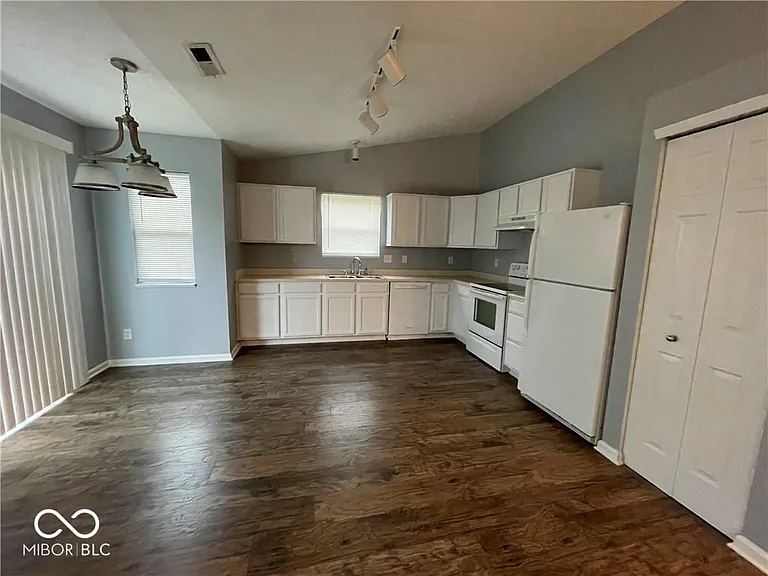 6634 Captiva Pass — Photo 13