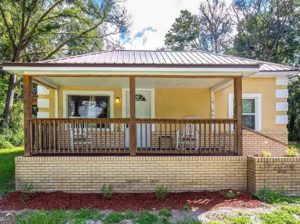 1106 Daniel St, Waycross, GA 31501