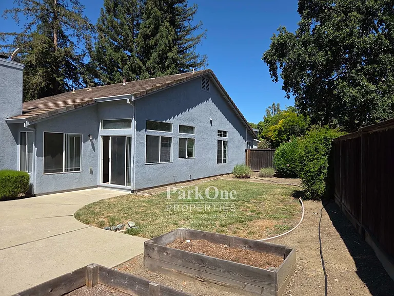2848 Saint Joseph Dr — Photo 18