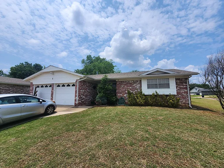 1 Cheyenne Dr — Photo 2