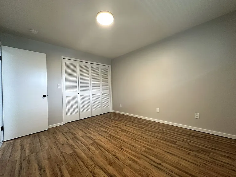 Bel-Air Apartments 8-Unit — Photo 9