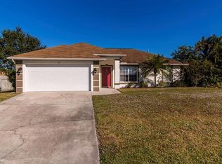 17 NE 7th Ter, Cape Coral, FL 33909