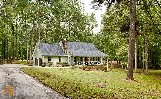 139 Lynn Dr photo 1