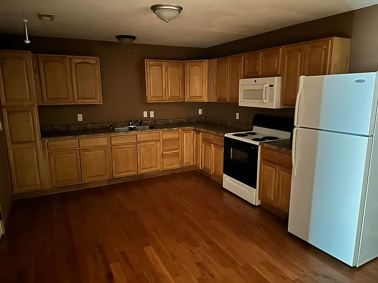 111 Springdale Ave #B — Photo 10