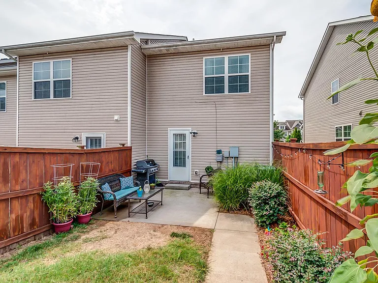 1431 Riverbrook Dr #1 — Photo 17