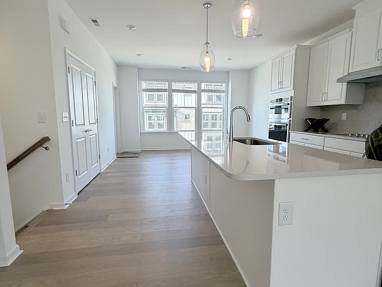 3009 Rexton Ln — Photo 8