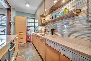 Rented by Avi Nash Associates