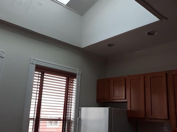 4th image of 1923 S Broad St Floor 2