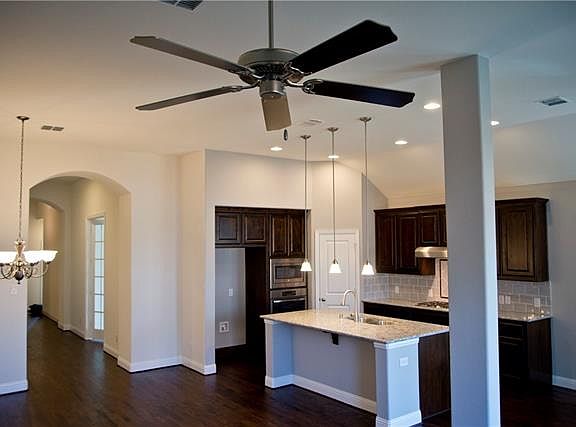 4th image of 5001 Del Molin Ave