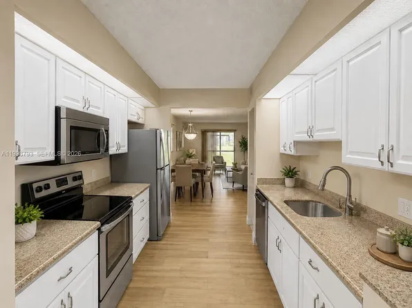 1600 SW 127th Way APT 101C, Pembroke Pines, FL 33027