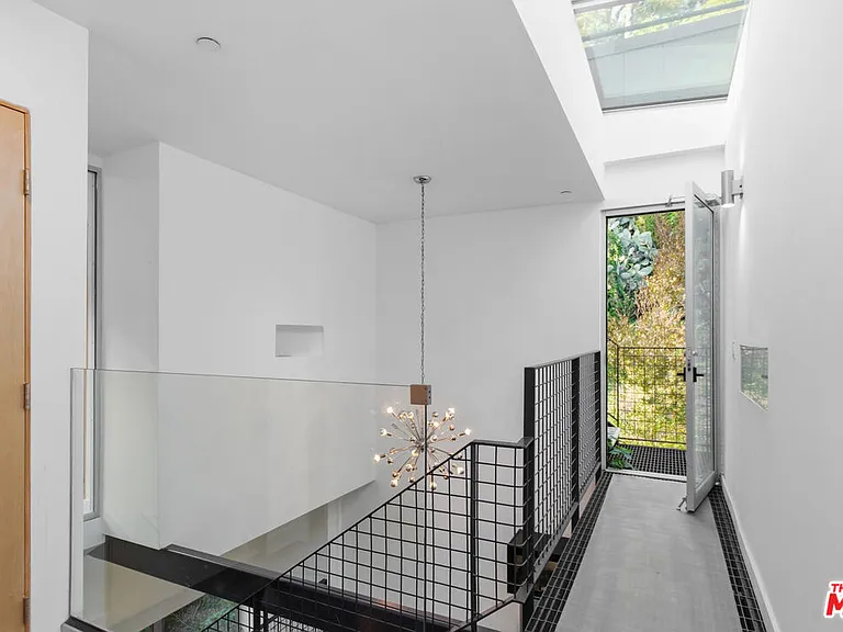 6127 Glen Tower St — Photo 27