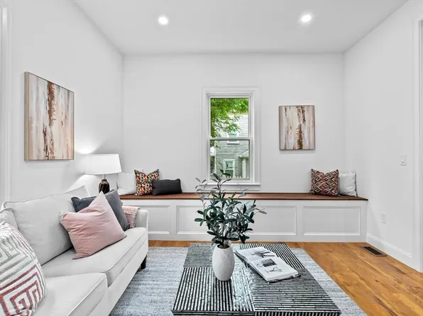 1 Thornton Ter, Roxbury, MA 02119