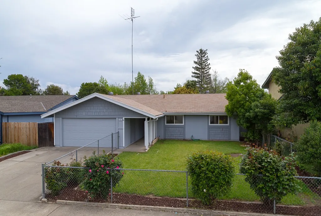 2961 Calle Del Sol Way photo 1