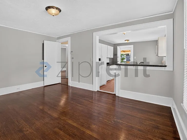 241 Stovall St SE — Photo 15