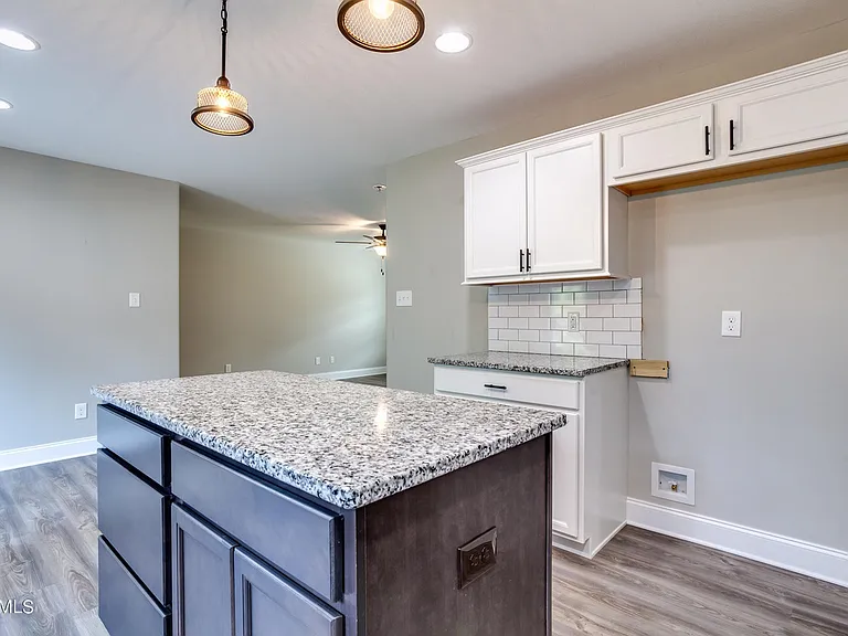 7936 Poplar Grove Ln — Photo 9