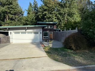 204 Lake Hills Blvd #1, Bellevue, WA 98008