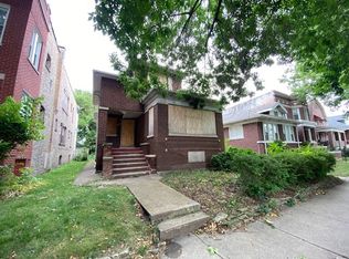 7521 S Ridgeland Ave, Chicago, IL 60649