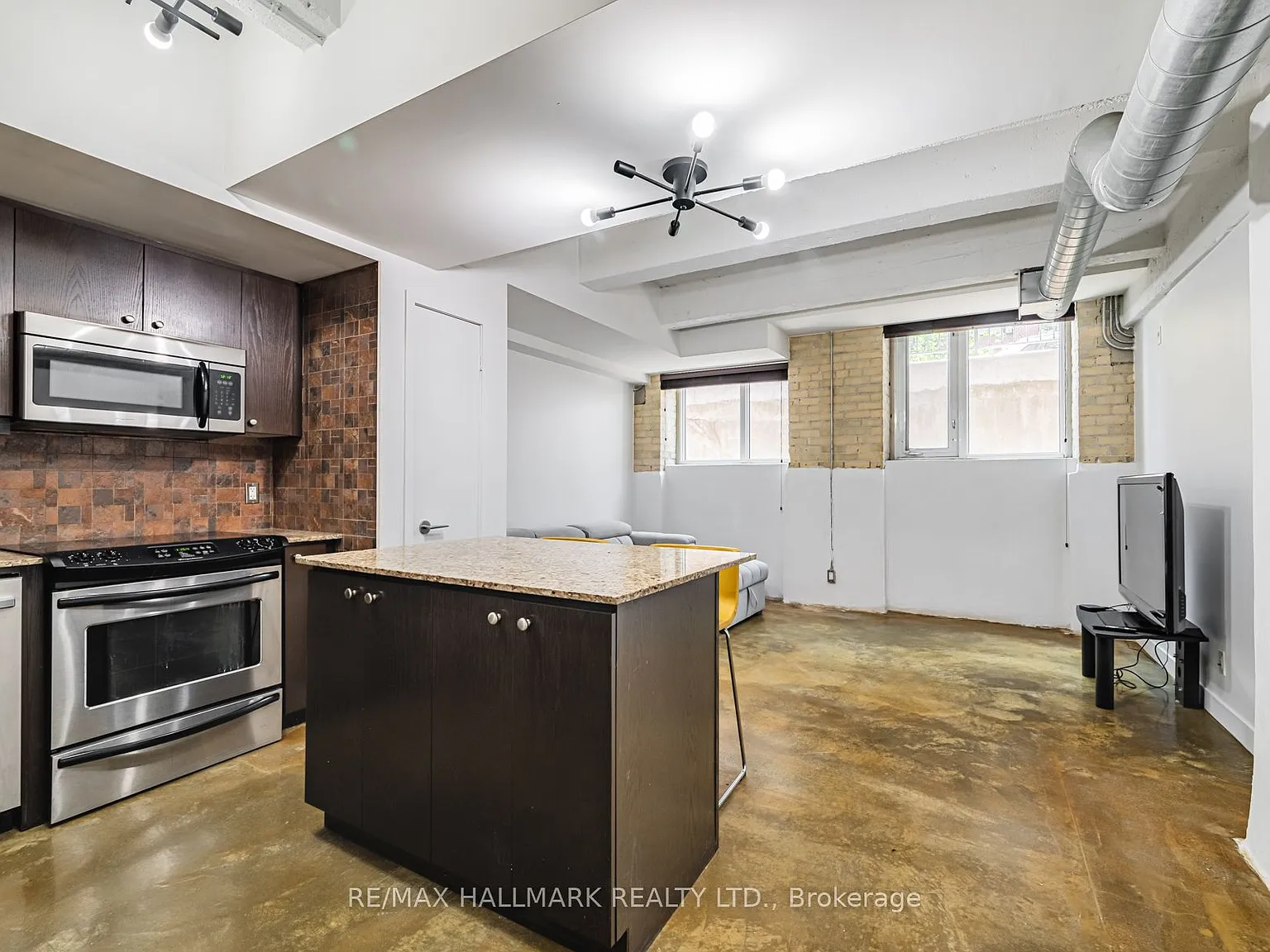 1 bed, $2,100 — Photo 2