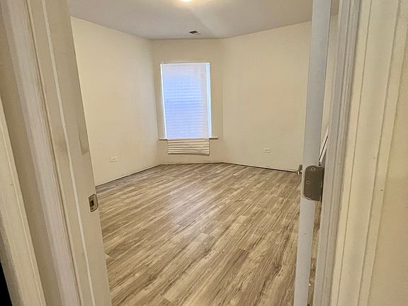 3rd image of 7539 S Essex Ave #1