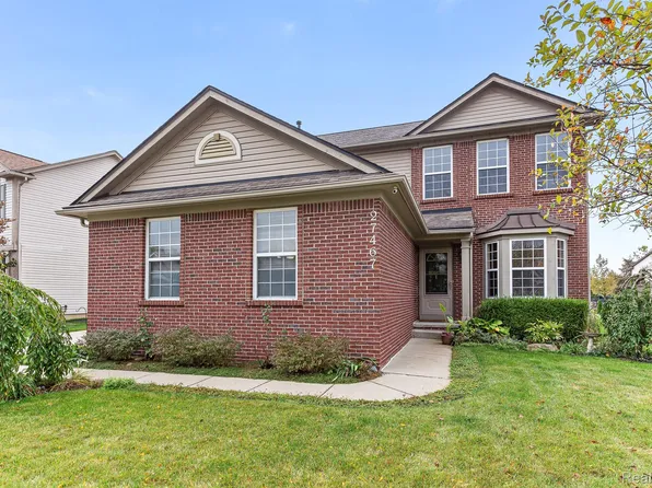 27467 N Mockingbird Dr, Flat Rock, MI 48134