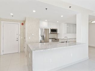 5412 City Pl, Edgewater, NJ 07020