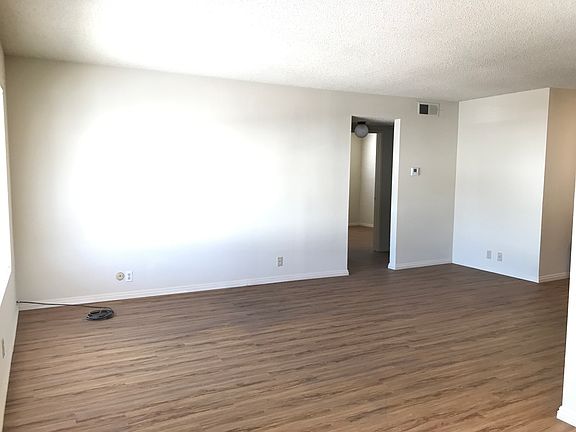 2nd image of 501 N Curtis Ave #5