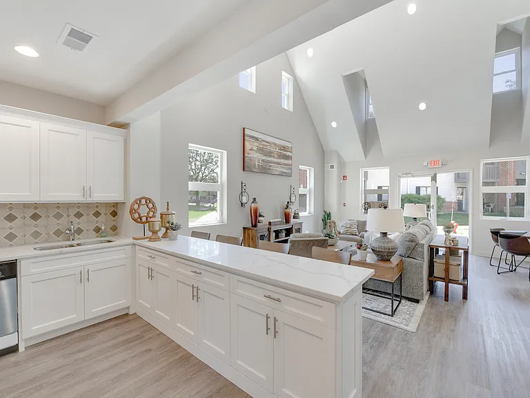 788 Inland Cir — Photo 4