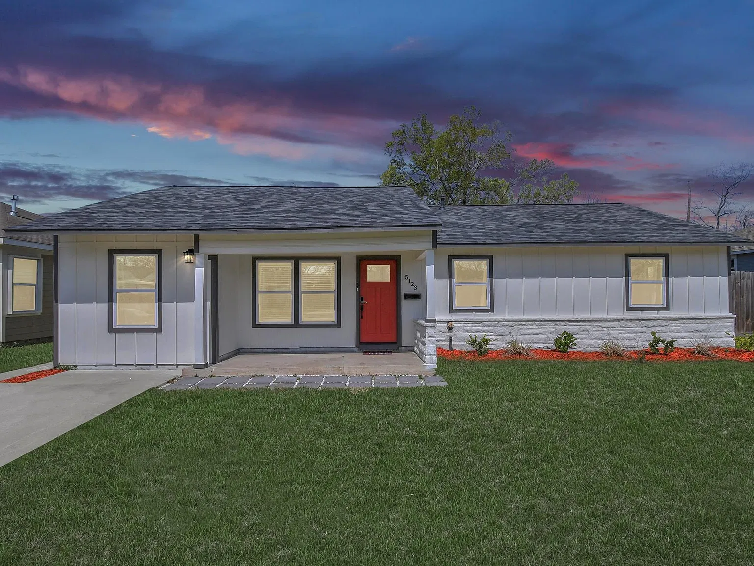 4 bed, 1293 sqft, $2,300 — Photo 1