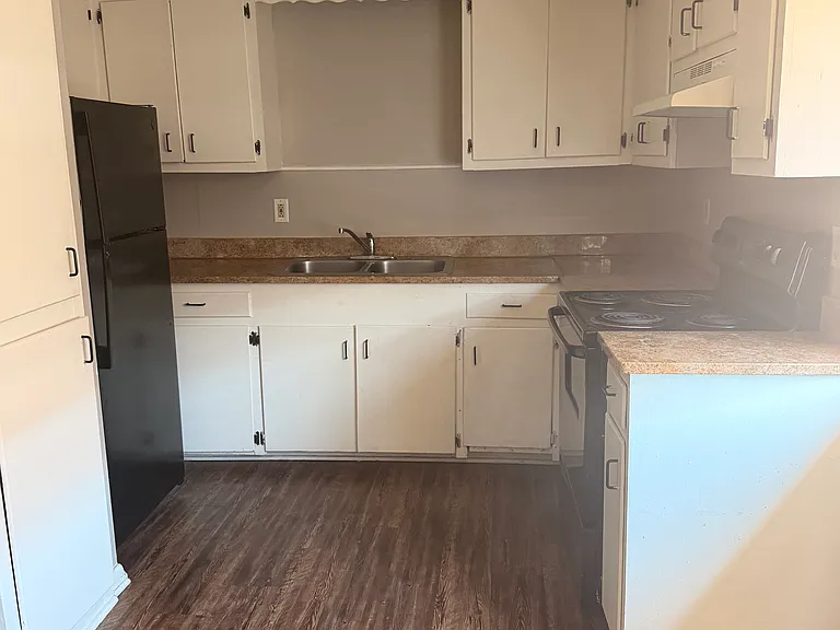 703 1/2 E Center St #3 — Photo 9